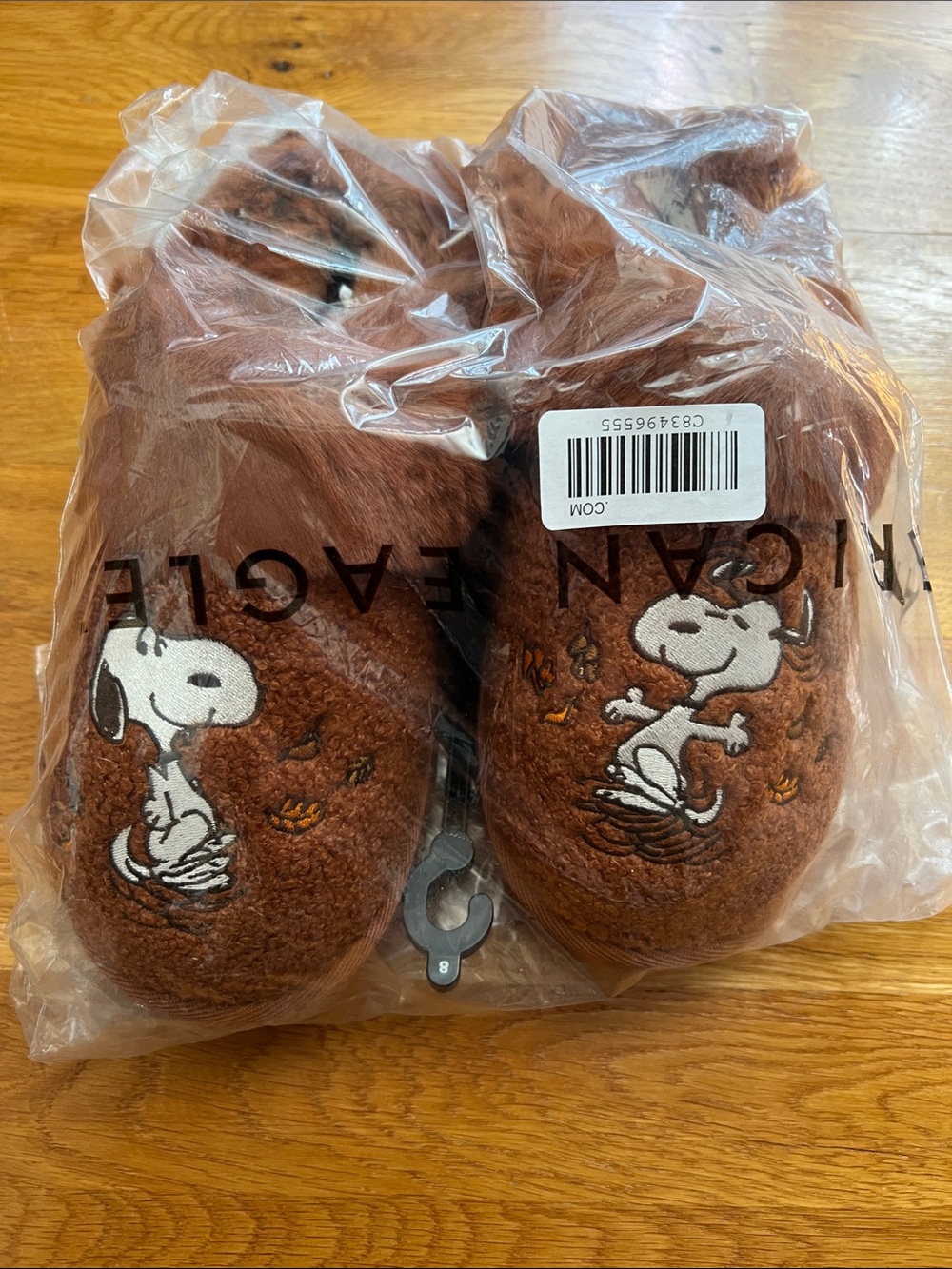 NEW American Eagle AE Women’s Snoopy Slippers Clogs SZ 8
